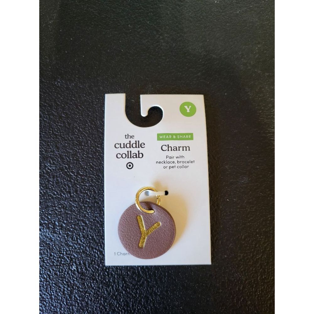 The cuddle collab Pet Charm Brown Gold